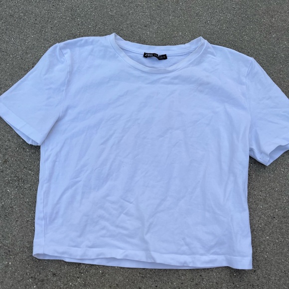2 pc bundle of Zara basic T shirts - Picture 3 of 5